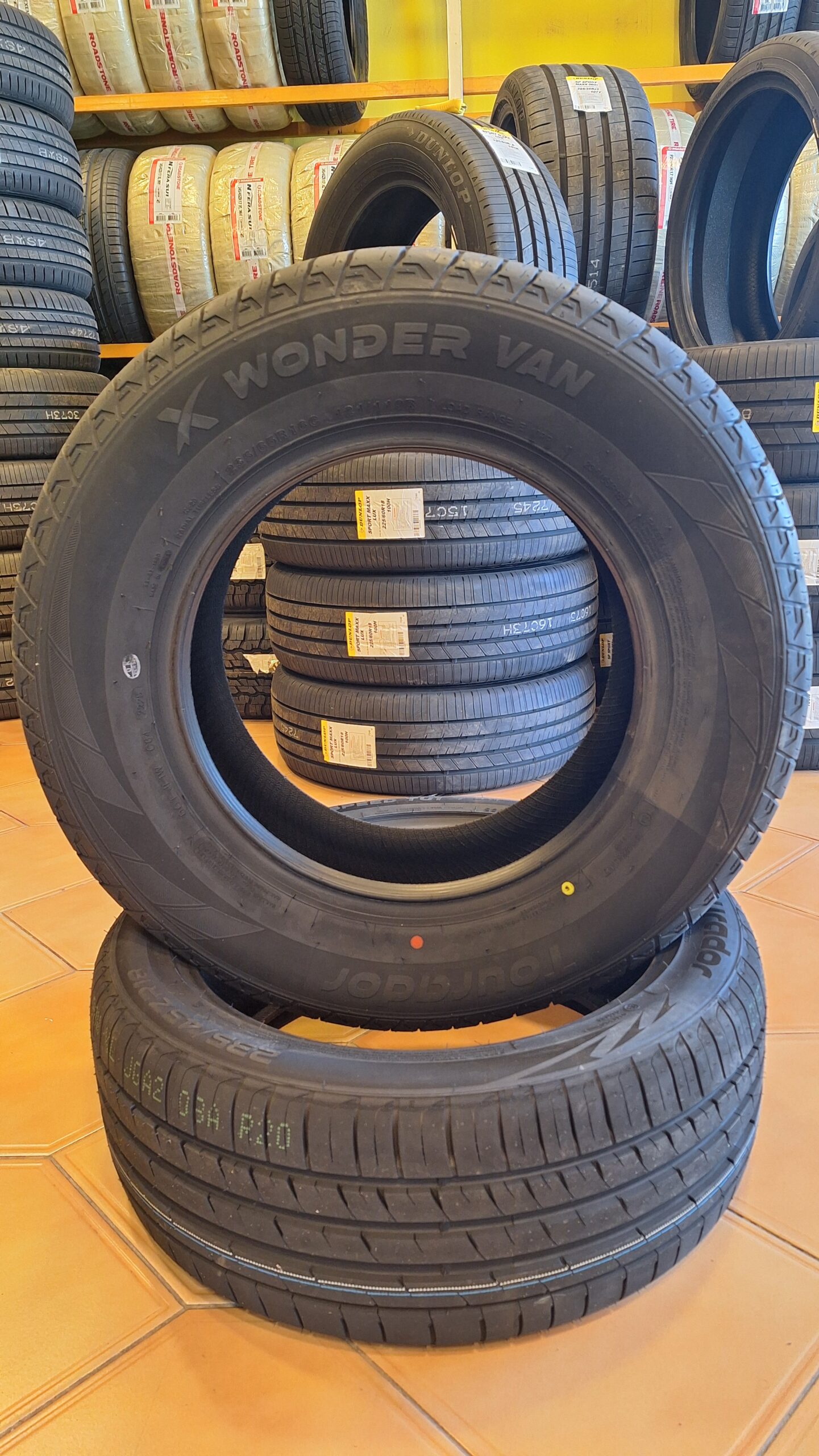 Tourador X-Wonder VAN 205/70R15C 106/104S - Image 2